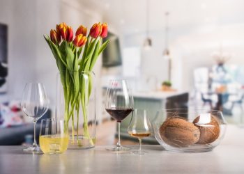 Skláreň RONA vyrába 5 hviezdičkové sklo