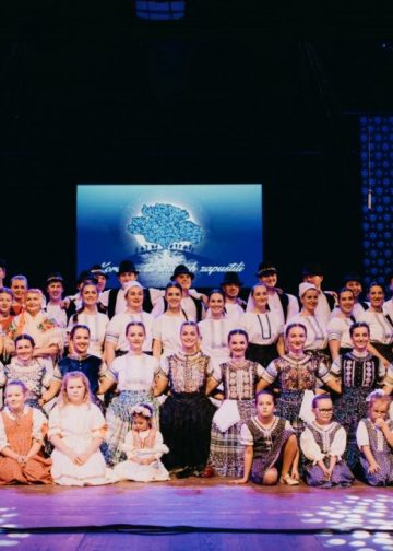 Folklórny súbor Hron