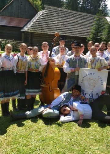 Folklórny súbor Máj