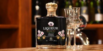 LIQUEUR z poctivých prírodných surovín